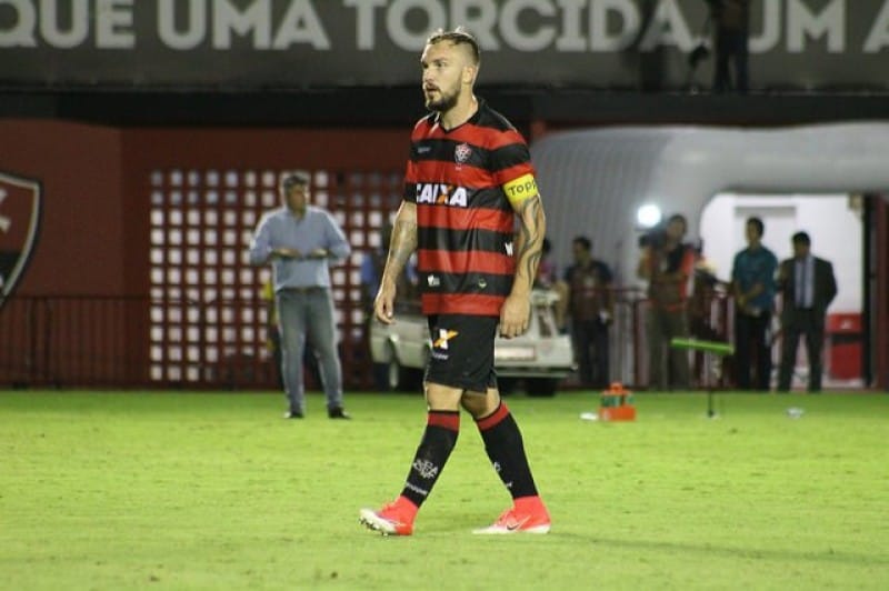 Brasileirão: Vitória enfrenta o Sport na Ilha do Retiro, às 19h