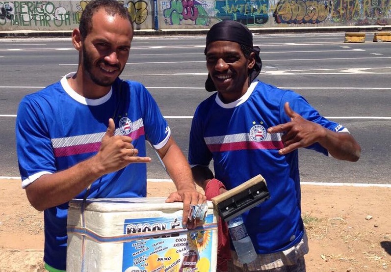 Bahia distribui camisas para torcedores humildes após comentário infeliz de rubro-negro