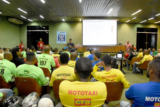 Detran capacita 2,2 mil profissionais do trânsito para o Carnaval